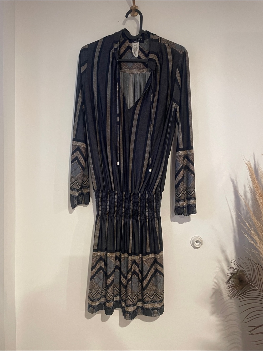 Ariella Black and Beige Striped Smocked-Waist Long Sleeve Dress Sz S B132